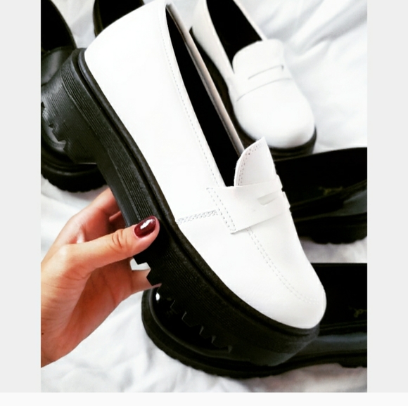 🆕️Yorkshire collection// white loafer - Picture 3 of 6